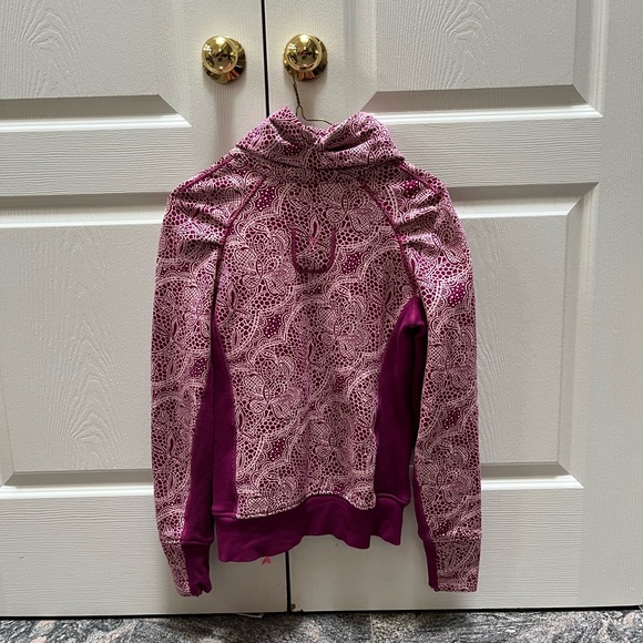 Girls Ivivva sweater size 12 - Picture 2 of 3